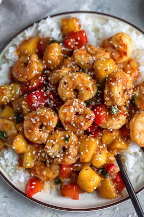 Trader Joe’s Pineapple Shrimp Stir Fry - Dash of Mandi Trader Joes Recipes Dinner, Trader Joes Recipes Healthy, Pineapple Shrimp, Seafood Meals, Trader Joes Food, Shrimp Stir Fry, Trader Joes Recipes, Making Dinner, Shrimp Dishes