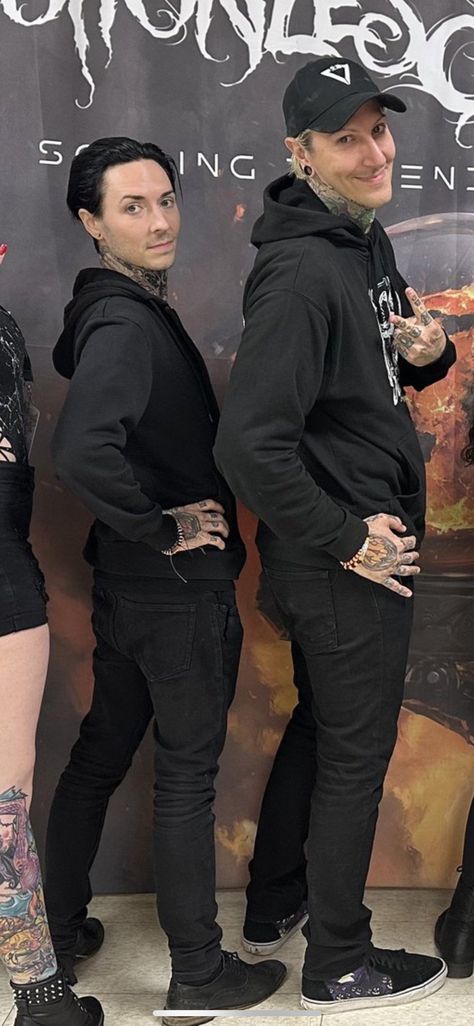 Chris Motionless And Ricky Olson, Chris Motionless Tattoos, Chris Motionless And Ricky Horror, Motionless In White Funny, Motionless In White Wallpapers, Chris Motionless Funny, Chris Motionless Quotes, Thinking Emoji, Ricky Olson