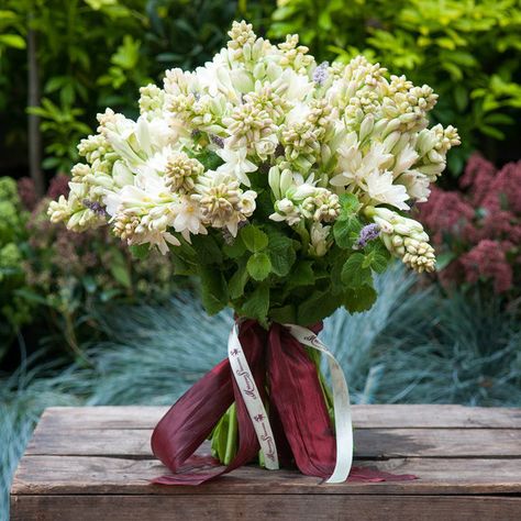 Tuberose Bouquet, Wedding Bucket, Prayer Garden, Luxury Florists, Bouquet Delivery, Elegant Bouquet, Bride Flowers, Wedding Preparation, Luxury Flowers