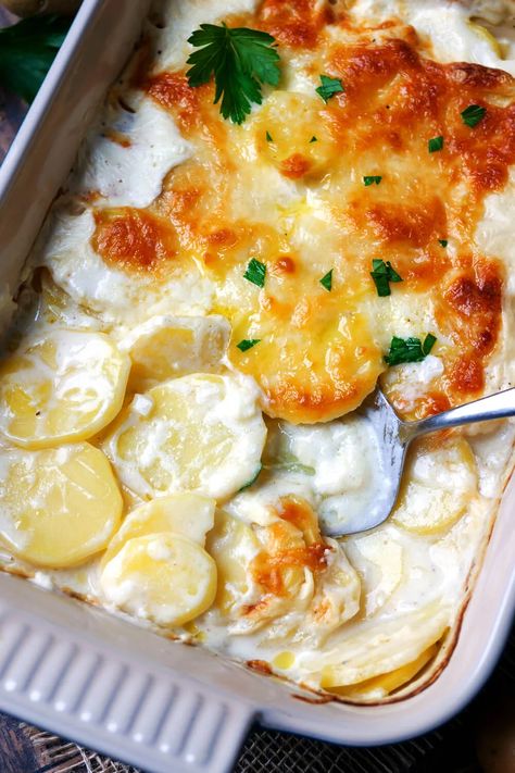 Kartoffelgratin - klassisches Rezept Healthy Meat Recipes, Food Receipt, Healthy Food Motivation, Eat Smart, Food To Go, Vegetarian Recipes Healthy, Breakfast Lunch Dinner, Winter Food, Everyday Food