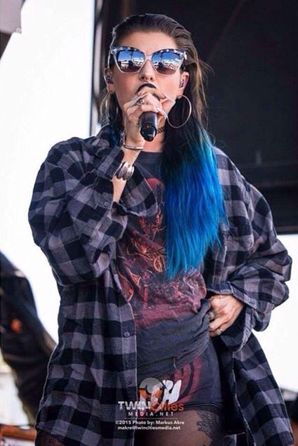 Performing at Warped Tour 2015 Warp Tour Aesthetic, Juliet Simms Style, Avril Lavigne Tour, Warped Tour 2005, & Juliet Musical Australia, Juliet Simms, Avril Lavigne Killstar, Andy Biersack, Pierce The Veil