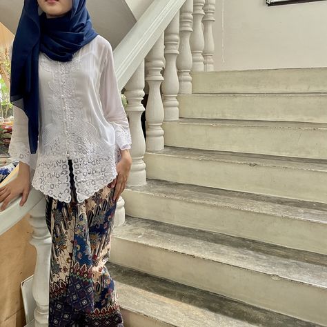 Outfit Kebaya, Kebaya Outfit, Ootd Kebaya, Kebaya Modern Hijab, Eid Outfit Ideas, Kebaya Modern Dress, Kebaya Hijab, Batik Skirt, Rok Plisket