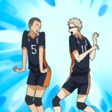 Haikyu Funny, Funny Haikyuu, Tanaka Haikyuu, Playing Volleyball, Haikyuu Meme, Haikyuu Volleyball, Tsukishima Kei, Haikyuu Karasuno, Volleyball Anime