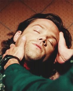 [GIF]Don't mind me, I'm pinning every version of this!!! Whump Gif, Sam Winchester Gif, Sam Walker, Brother Presents, Jared Padalecki Supernatural, Supernatural Gifs, Wonder Land, Supernatural Quotes, Winchester Supernatural