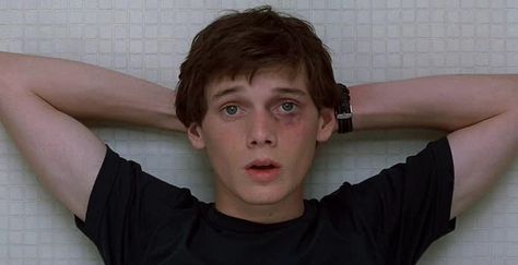 Guys, say hi to my boyfriend. No really, say hi. <- Not my caption, but totally could've been.  Charlie Bartlett Charlie Bartlett, Anton Yelchin, Fav Movies, Background Noise, Sandbox, Beautiful Person, Bright Stars, Series Movies, Say Hi