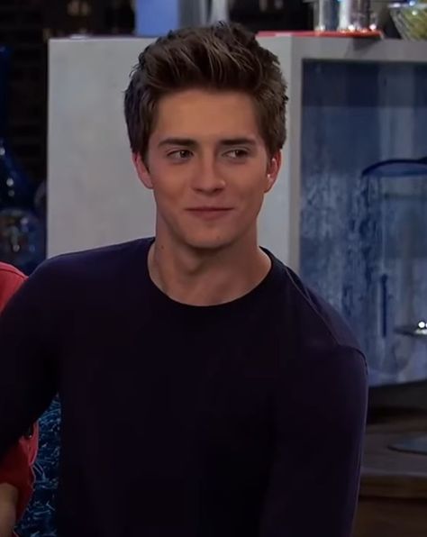 Chase Davenport Cute, Chase Davenport Season 1, Chase Davenport Icons, Chase From Lab Rats, Chase Lab Rats, Chase Davenport Aesthetic, Lab Rats Chase, William Brent, Lab Rats Disney