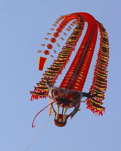 Long dragon kite. A kite in a festival, made like a Chinese s dragon which had a #Sponsored , #ad, #sponsored, #dragon, #festival, #kite, #Long Dragon Festival, Chinese Kites, Dragon Kite, Long Dragon, Diy Kite, Flying Paper, Box Kite, Kite Designs, Wind Art