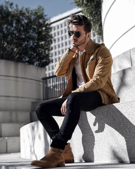 Black Jeans Outfits for Men: 34 Ways to Style Black Jeans #menswear #fashioninspo #summerstyletrends #ootd #outfittrends 10 Flowers, Jeans Outfit Men, Mens Photoshoot Poses, Black Jeans Men, Black Jeans Outfit, Boot Room, Mens Outfit Inspiration, Outfit Jeans, Looks Street Style