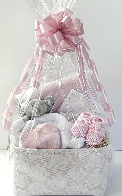 Gift Basket For Baby Girl, Baby Clothes Gift Basket, Babyshower Gift Girl Ideas, Baby Hampers Ideas Gift, Baby Girl Hamper Ideas, Baby Girl Gift Basket Ideas, Newborn Basket Gift, Newborn Present Ideas, Newborn Baby Girl Gift Ideas