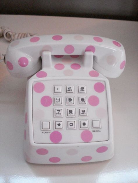 Polka Dot Aesthetic, Telephone Retro, Retro Pastel, Tout Rose, Pink Things, Retro Phone, Vintage Phones, Pink Life, Silicone Kitchen