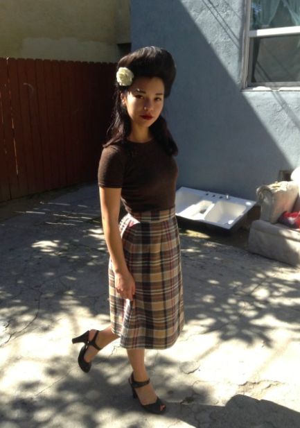 Chicana Style Outfits, Outfits 60s, 60s Outfits, 1940s Women, Grunge Skirt, Chicana Style, Zoot Suit, Fashion 1940s, Mexican Fashion