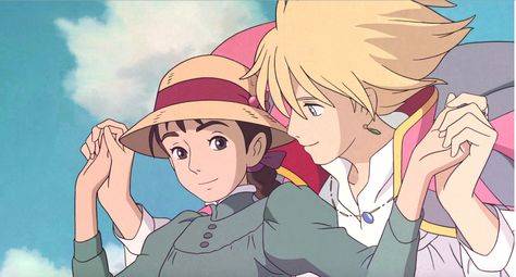 Sophie smiles affectionately towards Howl as they fly in the sky Howl's Moving Castle Scenes, Two Anime Characters, قلعة هاول المتحركة, Howl's Moving Castle Howl, Studio Ghibli Films, Art Studio Ghibli, Hayao Miyazaki Movies, 하울의 움직이는 성, Joe Hisaishi