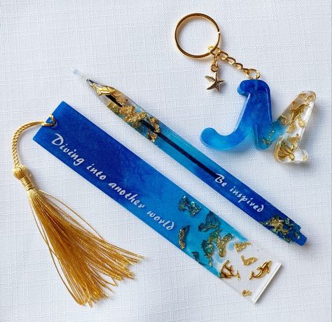 Resin Pen Ideas, Resin Exhibition, Bookmark Pen, Resin Gifts, Keychain Designs, Resin Pen, Resin Bookmarks, Jewelry Kit, Resin Work