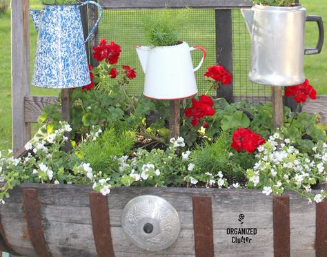 Organized Clutter: Junk Garden Coffee Pot Planters Old Coffee Pots Repurpose, Old Tea Pots, Junk Garden, Wood Stake, Organized Clutter, Flea Market Gardening, Garden Organization, Planter Project, Asparagus Fern