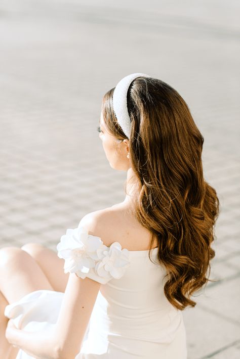 Editorial Wedding Hair, Editorial Bridal Makeup, Parisian Editorial, Editorial Bridal Hair, Bridal Photoshoot Editorial, Editorial Bride Fashion Photography, Hairstyles Bride, Bridal Hair Decorations, Creative Shoot