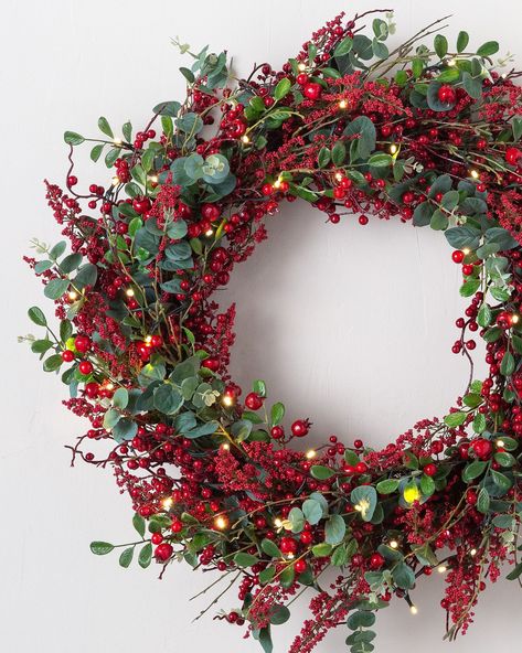 Christmas Wreaths Red Berries, Eucalyptus And Berry Wreath, Pre Lit Christmas Wreath, Christmas Tree Red Berries, Red Berry Christmas Tree, Pre Lit Christmas Wreaths, Balsam Hill Christmas Tree, Navidad Natural, Red Berry Wreath