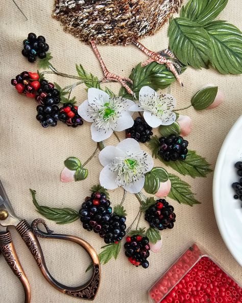 If you have been following me for a few years, you will know that I love recreating fruits, but my absolute favourite to sew is the blackberry! Mainly because it gives me a great reason to use my beautiful beads ☺️ . . . #wrensofinstagram #wren #bird #birdart #modernembroidery #embroidery #textile #textileart #fiberart #quiltart #stitch #singing #countryside #threadpainting #wildlifeart #animalart #needlepainting #embroideryart #wildlifeconservation #environmentalist #naturelover #animallov... Blackberry Embroidery, Wren Bird, Thread Painting, 3d Butterflies, Silk Ribbon Embroidery, Modern Embroidery, Embroidery Inspiration, Ribbon Embroidery, Wildlife Art