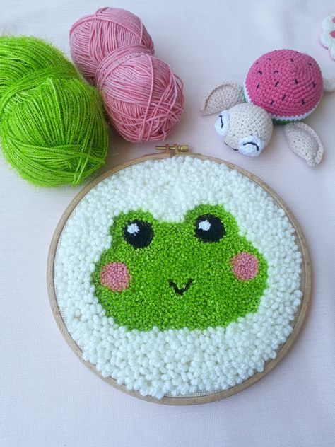 Punch Needle Hoop, Frog Punch Needle, Punch Needle Wall Hanging, Embroidery Wall Decor, Frog Wall Art, Punch Embroidery, Embroidery Wall, Needle Embroidery, Punch Needle Patterns