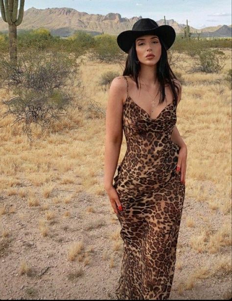 Dress Backless Long, V Neck Maxi Dress, Backless Long Dress, Y2k Dress, Dress Backless, Spaghetti Strap Dress, Dress Spaghetti, Leopard Print Dress, Instagram Foto