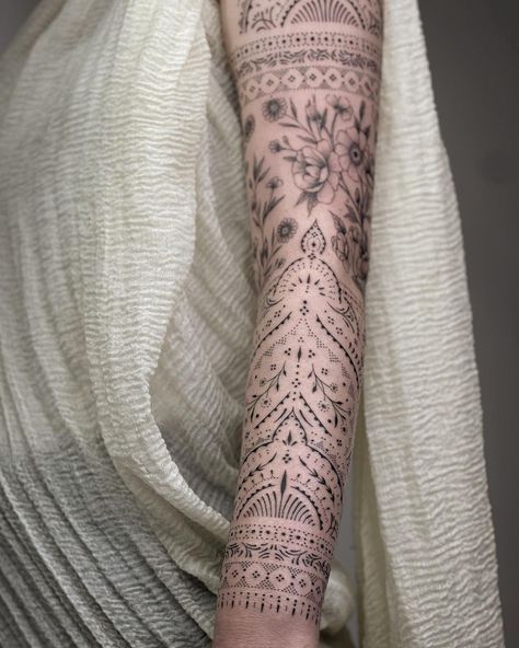 #CoolTattoos #TattooArt #InkMaster #TattooDesigns #InkedUp #TattooLovers #InkInspiration #TattooIdeas #CreativeInk #TattooStyle Bohemian Tattoo, Paris Tattoo, Full Tattoo, Hand And Finger Tattoos, Tattoos For Women Half Sleeve, Muster Tattoos, Ornamental Tattoo, Flower Tattoo Sleeve, Leg Tattoos Women