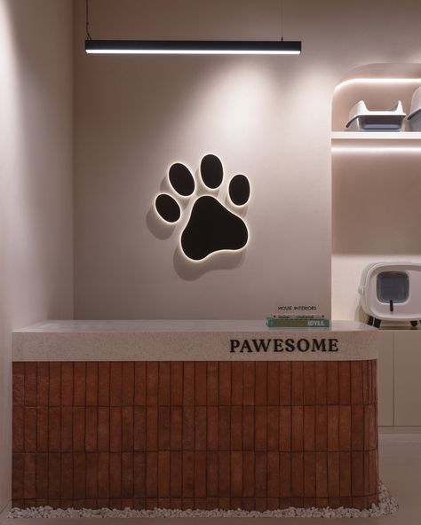 a luxury feel for PAWESOME located in the Emaar Dubai South Mall. A high end pet shop that caters to all your fur child needs. Our most recent projects features playful curves and high end materials. 🐶🤍 Reach out to our design team to realize the commercial project of your dreams. ✨ 📸: @mia_interior_ph Pet Grooming Design Interior, Pet Shop Window Display, Dog Retreat, Emaar Dubai, Salon Concepts, Grooming Salon, Shop Window Displays, Animal Hospital, Shop Window