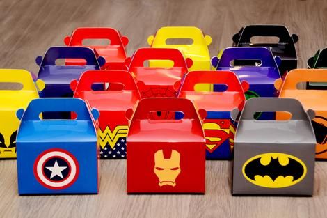 Superhero Treats, Avengers Party Decorations, Avengers Birthday Party Decorations, Spiderman Birthday Party Decorations, Marvel Birthday Party, Personalized Favor Boxes, Marvel Party, Avengers Theme, Superhero Birthday Cake