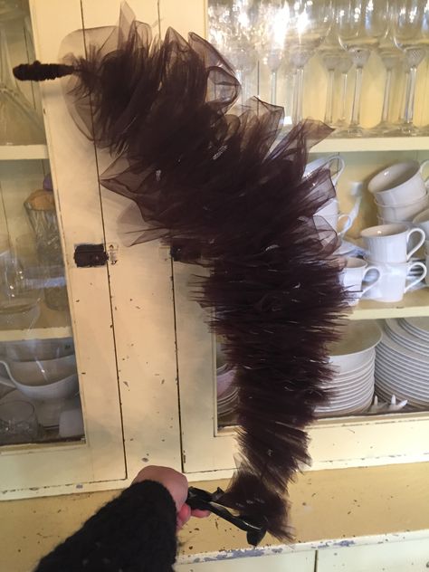 Squirrel Tail Squirrel Tail, Willy Wonka, Kids Costumes, The Original, Projects To Try, Hair Styles, Beauty