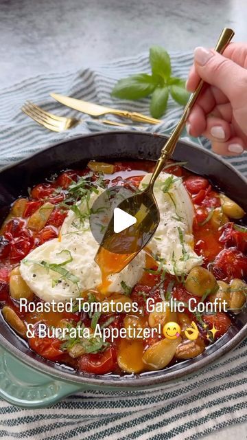 Maxismalls on Instagram: "Roasted Tomatoes, Garlic Confit & Burrata Appetizer!😋👌✨" Burrata With Roasted Tomatoes, Roasted Tomatoes And Burrata, Burrata Appetizer, Garlic Confit, Roasted Tomatoes, Roasted Garlic, Appetizer, Tomatoes, Garlic