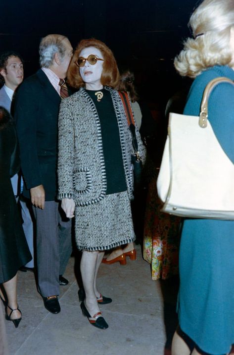 #GraysonHall (and husband #SamHall behind her), circa 1970. #DarkShadows #JuliaHoffman Sam Hall, Grayson Hall