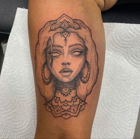 Black Women Face Tattoos, Serious Tattoos, Afro Tattoo, Aries Zodiac Tattoos, Face Tattoos For Women, Tattoo Thoughts, Skin Tattoo, Drawing Designs, Tattoos For Black Skin