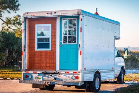 Camper Box Truck, House Truck Interior, Converted Box Truck, Uhaul Truck Conversion, Uhaul Camper Conversion, Box Truck Conversion Interiors, Box Truck Conversion, Uhaul Truck, Vanlife Inspiration