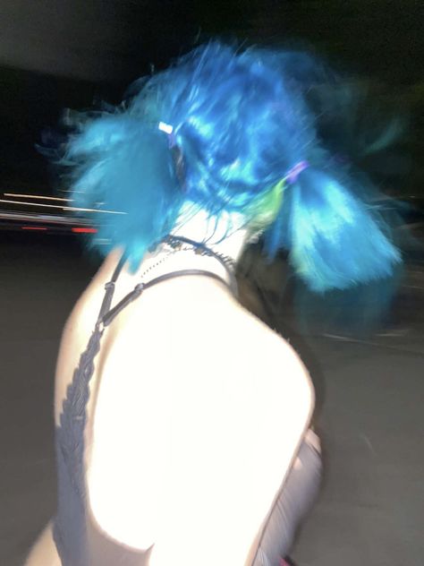 Europunk Aesthetic, Bright Blue Hair Aesthetic, Grunge Blue Hair, Rave Girl Aesthetic, Blue Hair Icon, Electric Blue Hair, Blue Hair Aesthetic, Bright Blue Hair, Sal Fisher