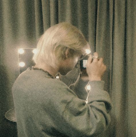 Felix Polaroid, Felix Aesthetic Wallpaper, Lovecore Aesthetic, Prince Felix, Insta Icon, Angel Aesthetic, Ideal Man, After Life, Face Photo