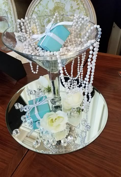 Bridal Brunch Decorations, Bridal Shower Breakfast, Tiffany Theme Party, Breakfast At Tiffanys Party Ideas, Tiffany Themed Bridal Shower, Tiffany Blue Party, Tiffany Birthday Party, Tiffany Birthday, Tiffanys Party Ideas