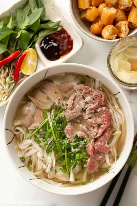 Vietnamese Beef Pho, Pho Vietnam, Pho Noodle Soup, Vietnamese Beef, Chicken Pho, Vietnamese Pho, Pho Recipe, Noodle Soup Recipe, Beef Noodle Soup