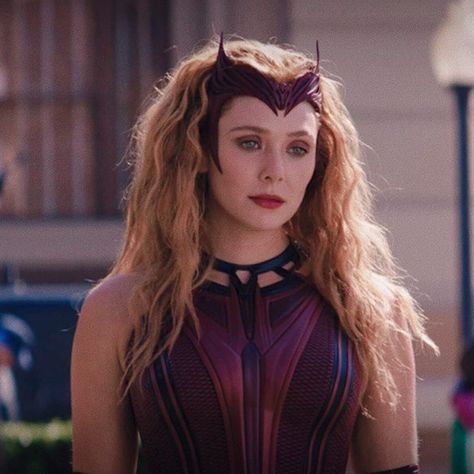 Scarlet Witch Costume, Наташа Romanoff, Elizabeth Olsen Scarlet Witch, Scarlet Witch Marvel, Marvel Photo, Scarlett Witch, Wanda And Vision, Wanda Maximoff, Marvel Women