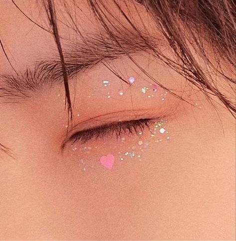 beomgyu txt eye makeup Concert Makeup, Txt Kpop, Life Story, Pretty Eyes, Kpop Aesthetic, Pretty Makeup, Aesthetic Makeup, Korean Makeup, Behind Ear Tattoo