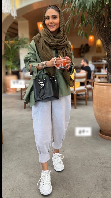 Iran Outfit Street Styles, Summer Iranian Outfits, Persian Fashion Street Styles, Iran Street Style, Iran Outfit, Persian Outfits, Persian Street Style, Iran Fashion, Tehran Street Style