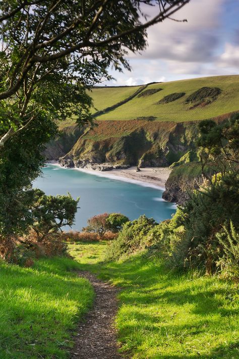 10 secret things to do in Cornwall | CN Traveller Best Seller Books, Things To Do In Cornwall, Cornish Cottage, Cornwall Coast, Cornwall Beaches, England Trip, Painting References, Devon And Cornwall, Cornwall England