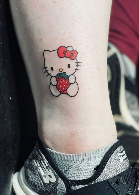 Tatuajes Hello Kitty, Tatuajes Hello Kitty Tattoos, Kitty Tattoo Ideas, Hello Kitty Tattoo Ideas, Tatuaje Hello Kitty, Hello Kitty Tattoo, Kitty Tattoos, Strawberry Tattoo, Kitty Tattoo