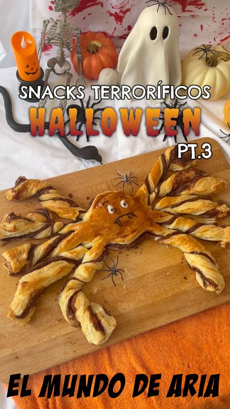 Hojaldre de nocilla ¡¡chocolate!! Sorprende este Halloween con esta araña comestible ¡riquísima! Fácil de preparar y con pocos ingredientes. Un snack terrorífico, ya sea para desayunar, merendar o de postre. Postres Halloween, Recetas Halloween, Halloween Chocolate, Halloween Food, Halloween Diy, Nutella, Snacks, Collage, Halloween