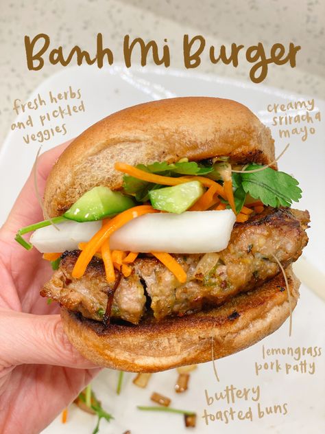 Banh Mi Burger, Pork Burgers Recipes, Bbq Hamburgers, Lemongrass Pork, Banh Mi Recipe, Lao Food, White Radish, Banh Mi Sandwich, Asian Pork