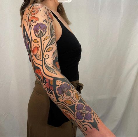 Art Nouveau Floral Tattoo, Art Deco Tattoo, Tattoo Hip, Art Nouveau Tattoo, Nouveau Tattoo, Floral Tattoo Sleeve, Incredible Art, Art Nouveau Floral, Art Tattoos