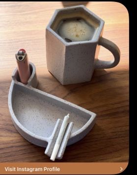 Mug Sculpture, Sculpture Art Clay, Tanah Liat, Cerámica Ideas, Clay Diy Projects, Diy Ceramic, Clay Crafts Air Dry, Keramik Design, Pottery Clay