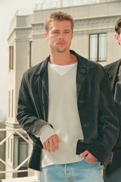 Brad Pitt Short Hair, Brad Pitt Pictures, Brad Pitt Haircut, Brad Pitt Style, Brad Pitt Hair, Very Short Hair Men, Legends Of The Fall, Mens Outfit Inspiration, Man Alive