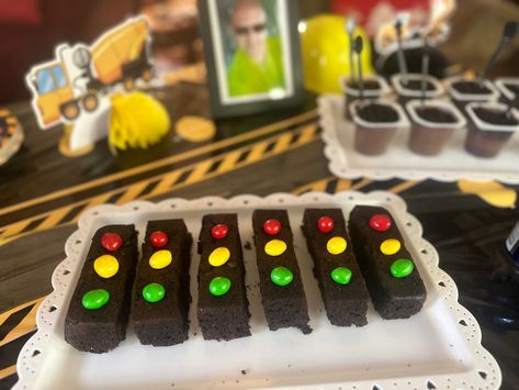 Traffic lights brownies Construction Birthday Party, Construction Birthday Parties, Traffic Lights, Construction Birthday, Traffic Light, Brownies, Birthday Party, Birthday