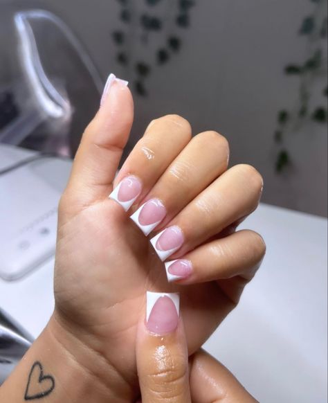 French Tip Acrylic Nails Duck, Duckie French Tip, Short White French Tip Duck Nails, White Duck French Tips, French Tip Nails Duck, Clear Base French Nails, French Duck Nails Short, French Tip Duck Nails Short, French Tips Duck Nails