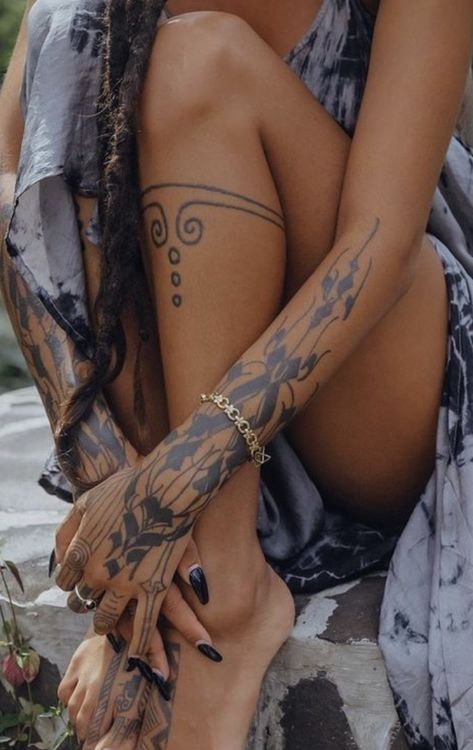 Boho Arm Tattoo, Wild Woman Tattoo, Beautiful Woman Tattoo, Desi Tattoo, Boho Style Tattoos, Lace Sleeve Tattoos, Yogi Tattoo, Molecule Tattoo, On Tattoo