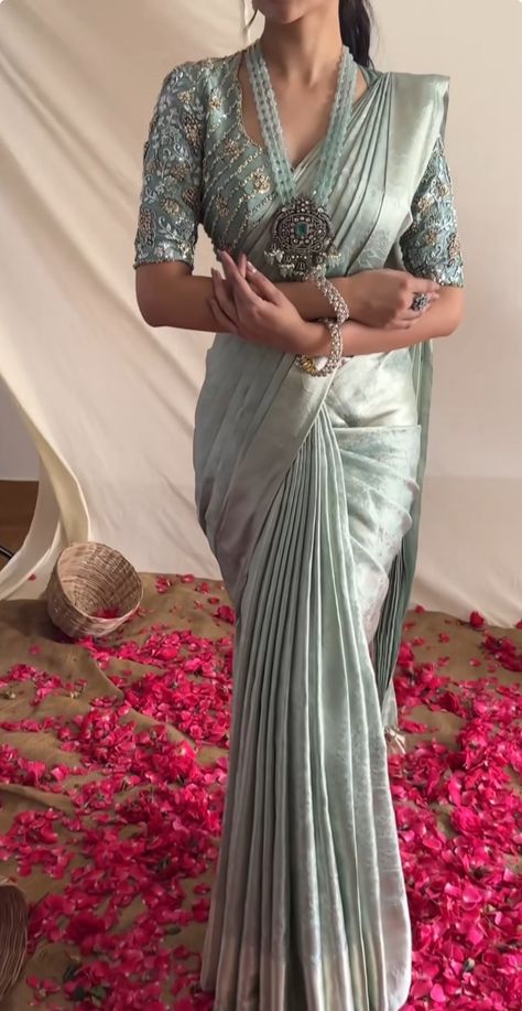 Latest Traditional Sarees, Engagement Traditional Look, Saree For Sagai Function, Tamil Saree Style, Silk Saree Look Modern, Pleated Saree Look, South Indian Saree Draping Styles, Latest Sarees Designs 2024, Silver Saree Look