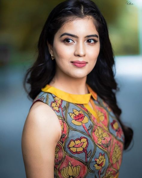 Amrita Aiyer, Bhargavi Kunam, Collar Gown, Amritha Aiyer, Long Top Dress, Venus Fashion, Gown Photos, Beautiful Photoshoot, Model Outfits